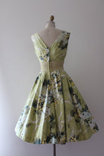Load image into Gallery viewer, vintage 1950s Alex Coleman botanical novelty dress