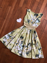 Load image into Gallery viewer, vintage 1950s Alex Coleman botanical novelty dress
