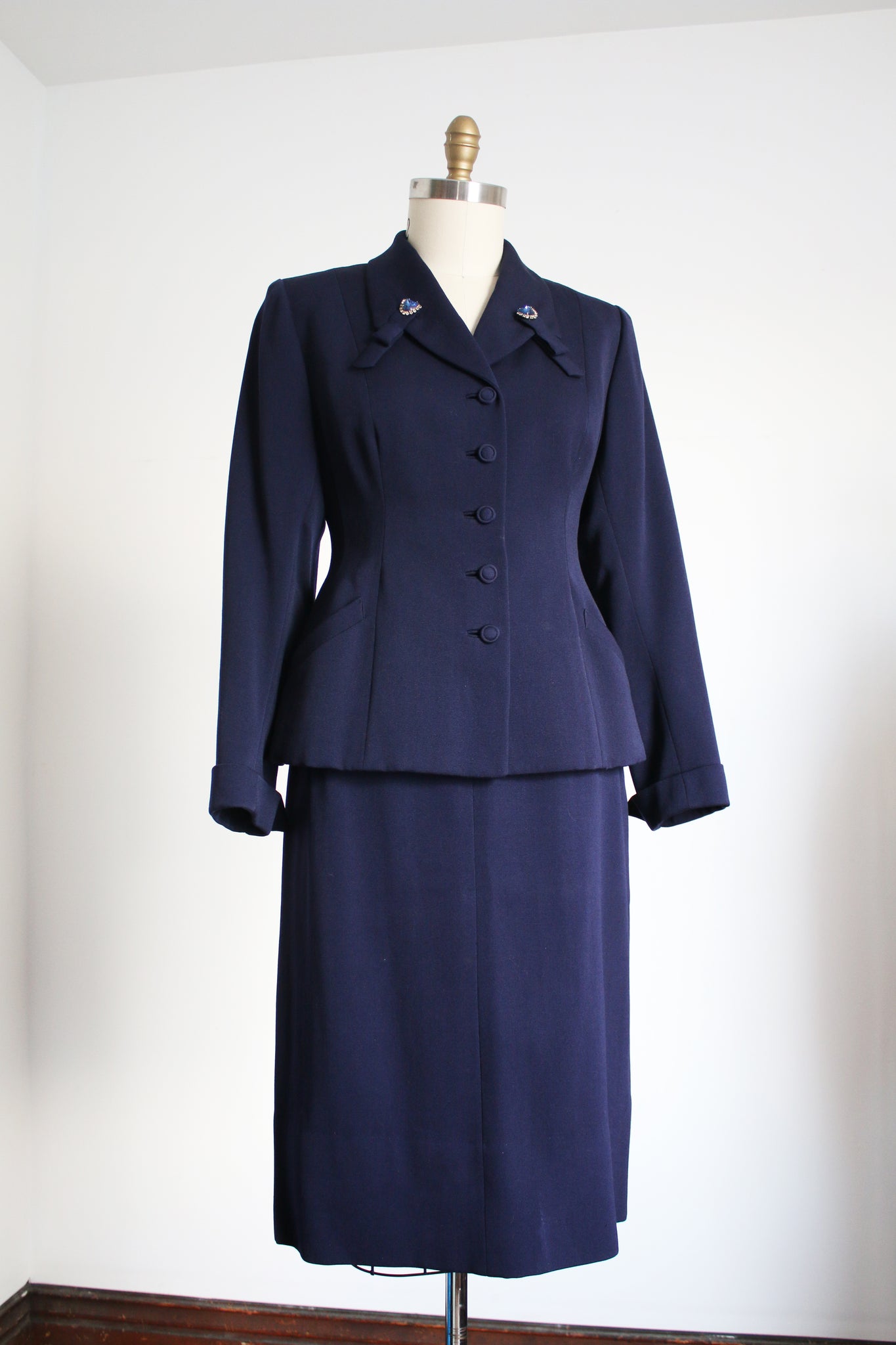vintage 1950s navy blue skirt suit {m} – Trunk of Dresses
