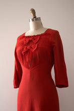 Load image into Gallery viewer, vintage 1940s orange crepe blouse