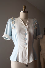 Load image into Gallery viewer, vintage 1940s rayon blouse