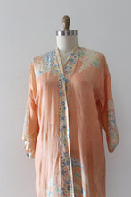 Load image into Gallery viewer, vintage 1920s pongee style robe