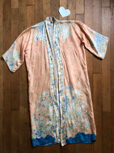 Load image into Gallery viewer, vintage 1920s pongee style robe