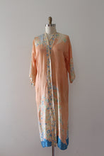 Load image into Gallery viewer, vintage 1920s pongee style robe