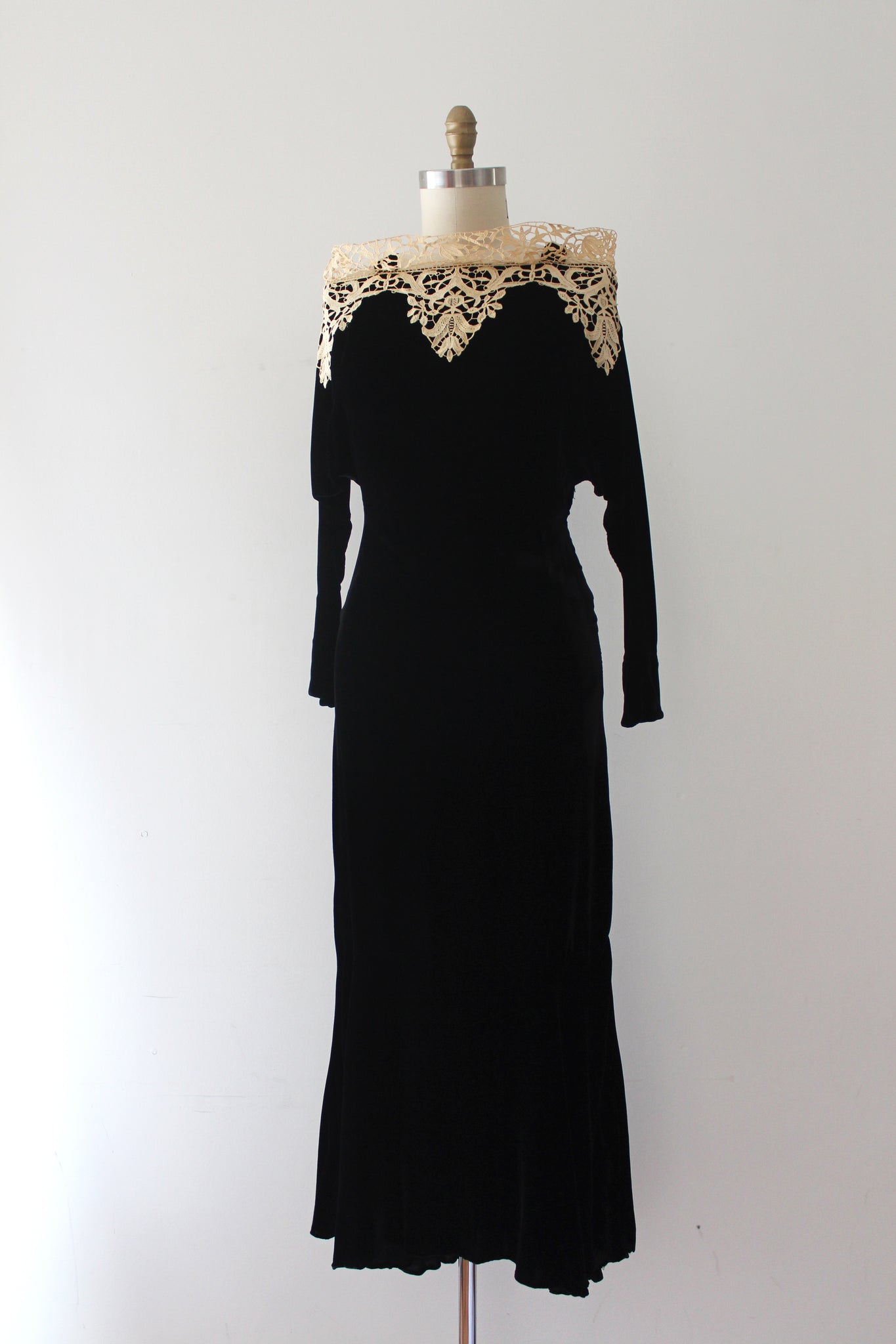 30s Black Velvet Puff Sleeve Evening Dress With Lace – Better Dresses  Vintage