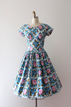 Load image into Gallery viewer, vintage 1950s rose print cotton dress