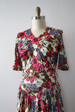 Load image into Gallery viewer, MARKED DOWN vintage 1940s rayon jersey dress
