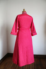 Load image into Gallery viewer, vintage 1940s 50s pink dressing gown {1X}
