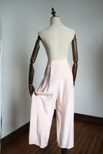 Load image into Gallery viewer, vintage 1940s pink pyjama pants {xs}