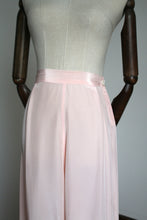 Load image into Gallery viewer, vintage 1940s pink pyjama pants {xs}
