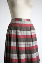 Load image into Gallery viewer, MARKED DOWN vintage 1940s 50s reversible plaid skirt {xs}