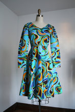 Load image into Gallery viewer, MARKED DOWN vintage 1960s psychedelic dress {s}