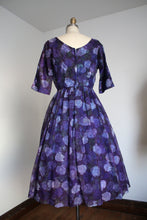 Load image into Gallery viewer, vintage 1950s purple floral dress {s}