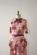 Load image into Gallery viewer, vintage 1940s novelty rayon jersey dress