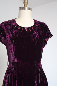 vintage 1940s velvet dress {m}