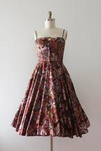Load image into Gallery viewer, vintage 1950s Alfred Shaheen floral sun dress