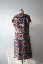 Load image into Gallery viewer, vintage 1930s wrap dress