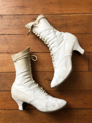 Antique Victorian white canvas boots 1890s boots