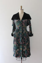 Load image into Gallery viewer, vintage 1940s novelty tree print rayon dress