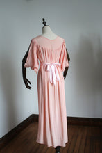 Load image into Gallery viewer, vintage 1930s pink dress {s/m}