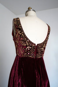 vintage 1960s velvet gown {m}