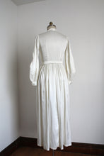 Load image into Gallery viewer, vintage 1930s 40s dressing gown {M}