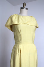 Load image into Gallery viewer, vintage 1950s yellow novelty collar dress {m}