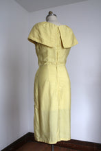 Load image into Gallery viewer, vintage 1950s yellow novelty collar dress {m}